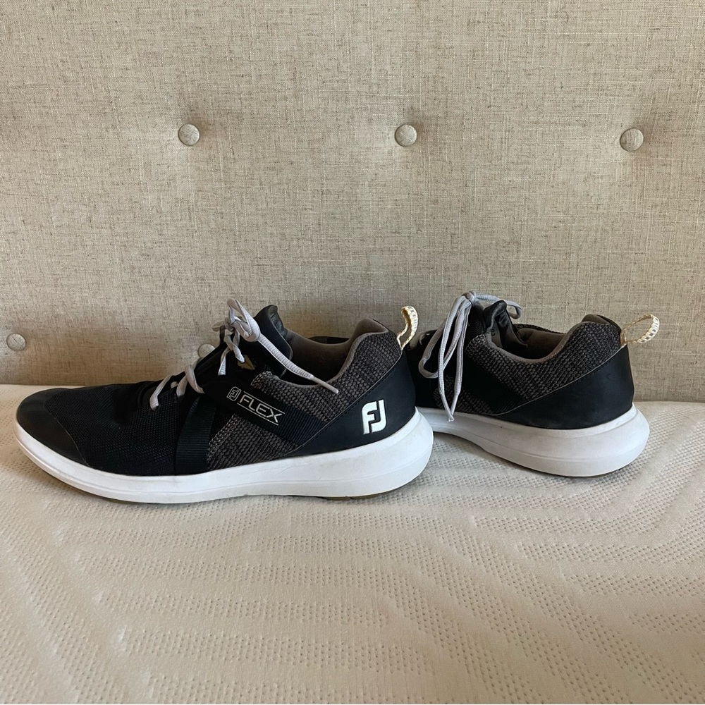 FootJoy FJ Flex Men's Black and White Golf Sneakers